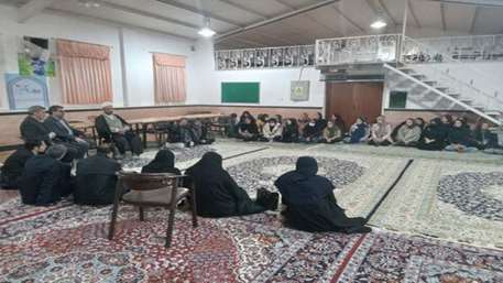  بازدید رئیس دانشگاه علوم پزشکی سمنان از خوابگاه گلستان و نشست با دانشجویان به مناسبت روز دانشجو
