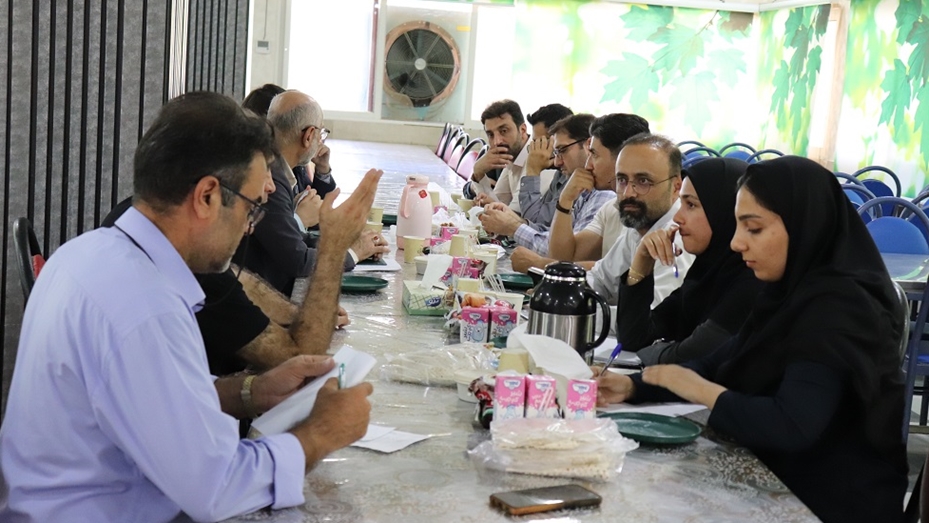 نشست تخصصی آماده‌سازی و صنعتی‌سازی آشپزخانه دانشگاه علوم پزشکی استان سمنان برگزار شد
